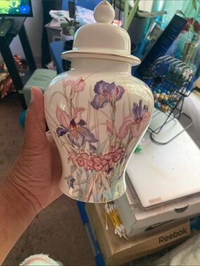 Lakeshore Flowers New-Bone China Temple Jar with Floral Design